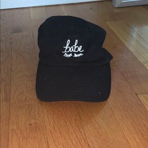 “babe” hat
